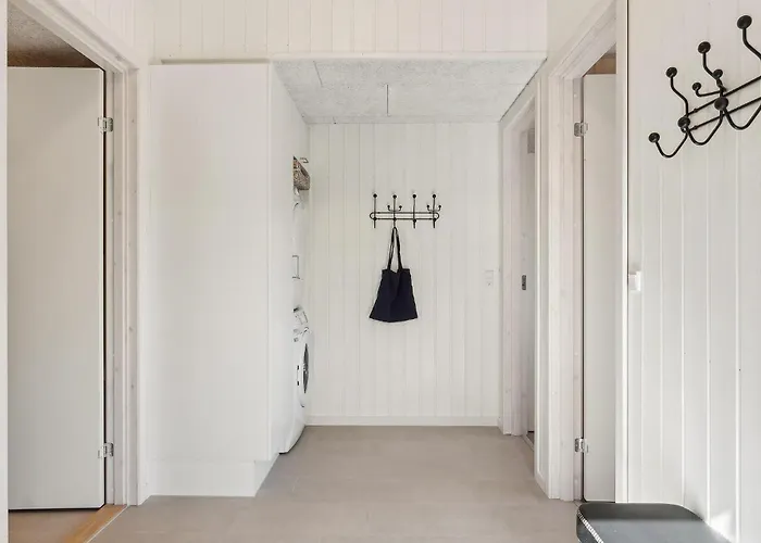 Pet Friendly In * Norre Nebel